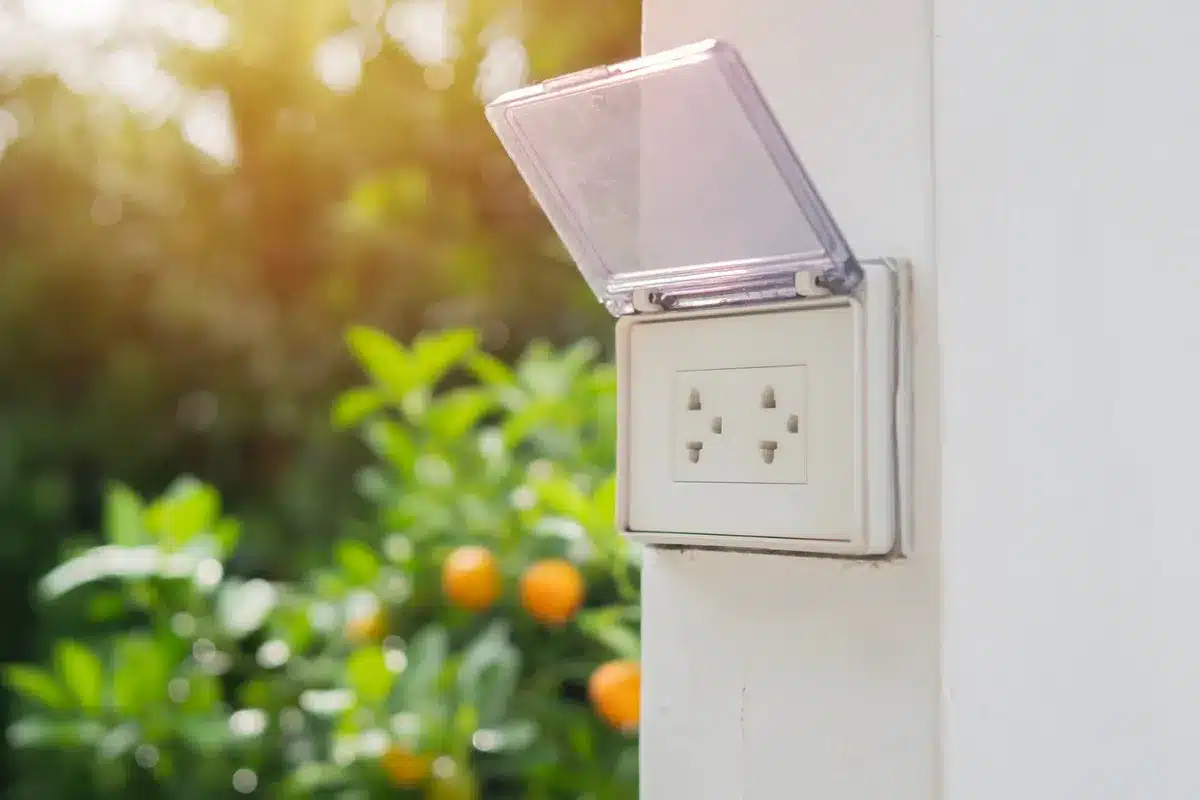 What Happens When You Call an Emergency Electrician After Hours?